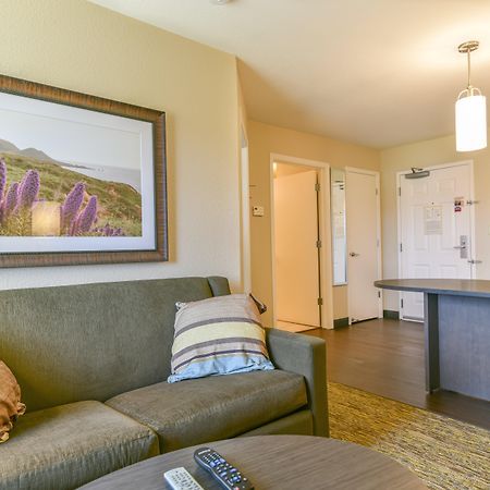 Candlewood Suites Medford By Ihg Екстериор снимка