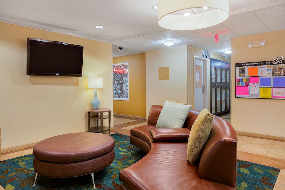 Candlewood Suites Medford By Ihg Екстериор снимка