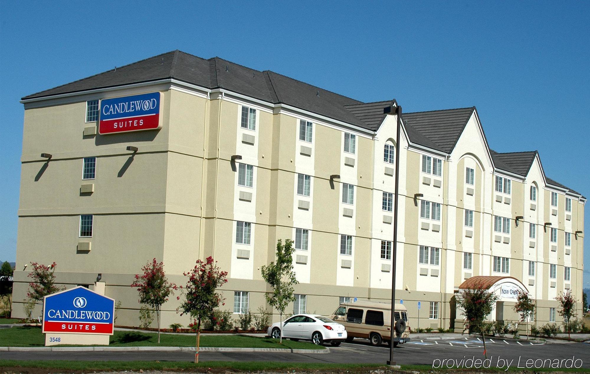 Candlewood Suites Medford By Ihg Екстериор снимка