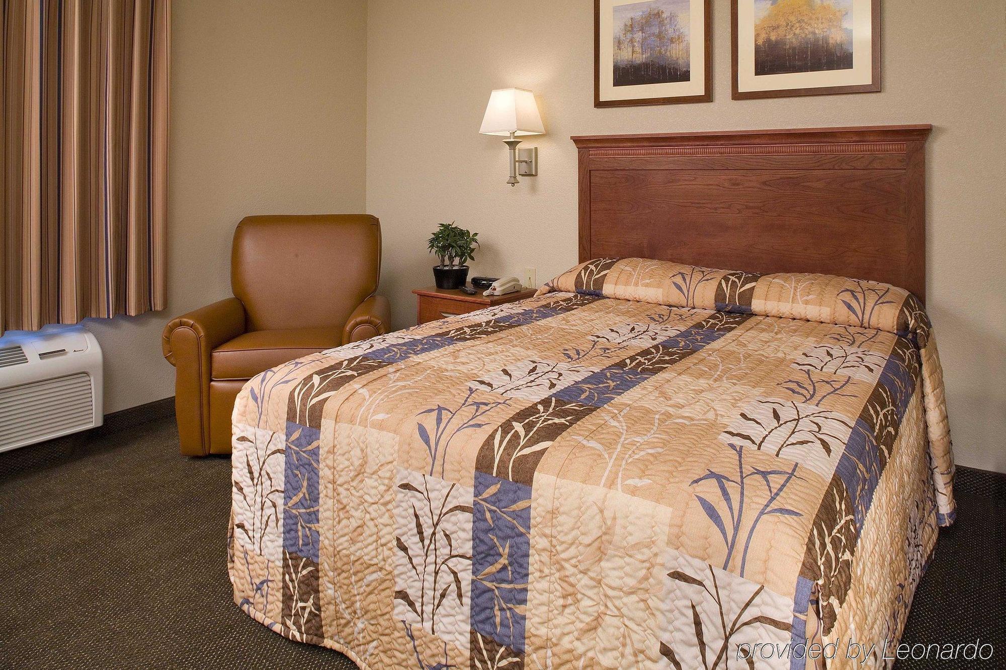 Candlewood Suites Medford By Ihg Екстериор снимка