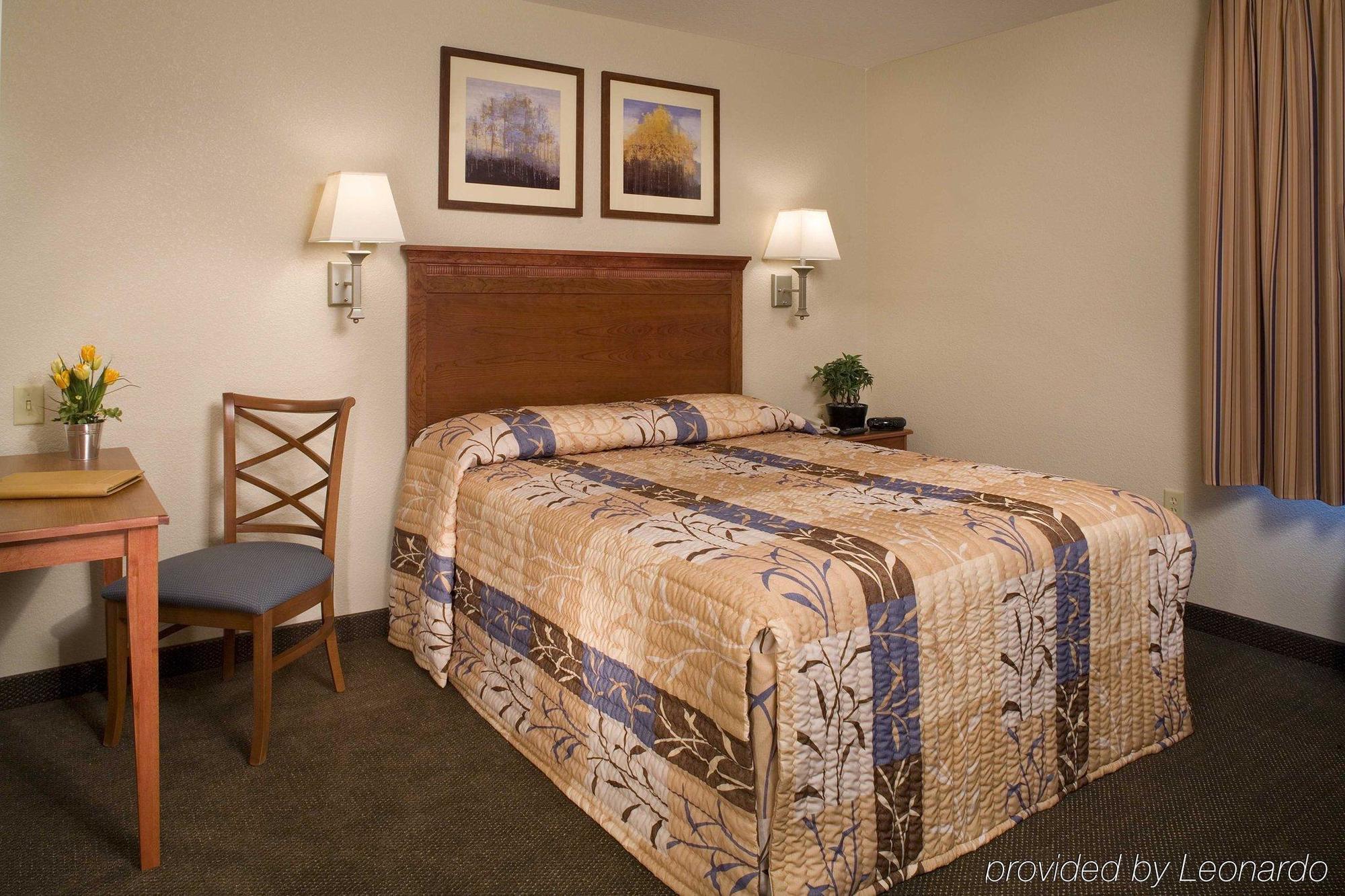 Candlewood Suites Medford By Ihg Екстериор снимка