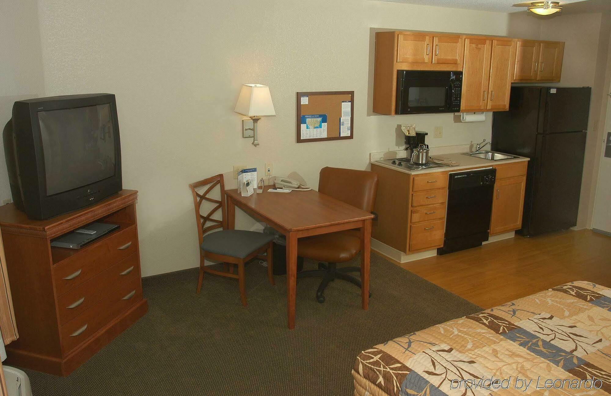 Candlewood Suites Medford By Ihg Екстериор снимка